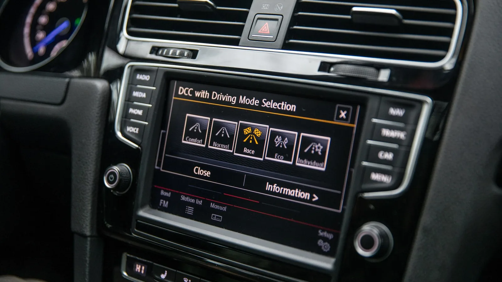 Automotive dashboard and driving-mode control interface